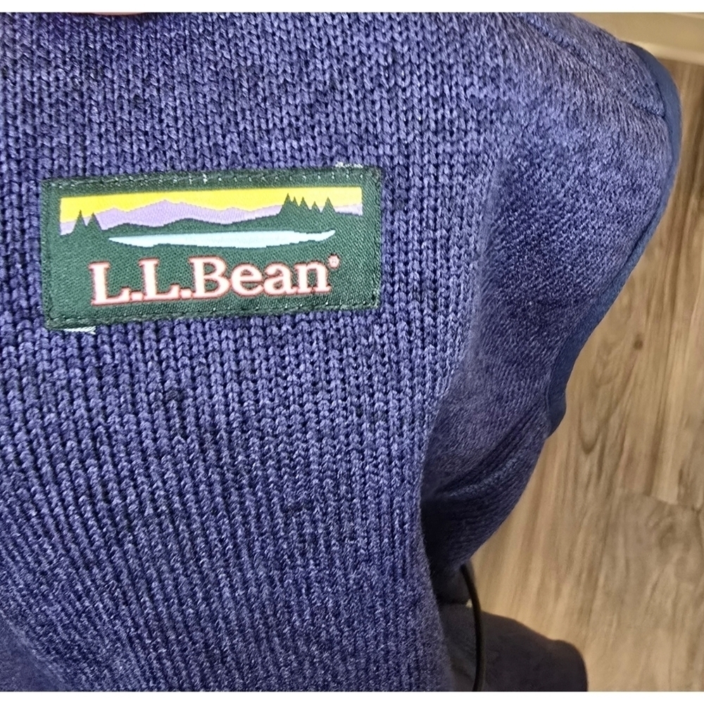 L.L.Bean Navy Fleece Vest Size XL - Picture 3 of 4